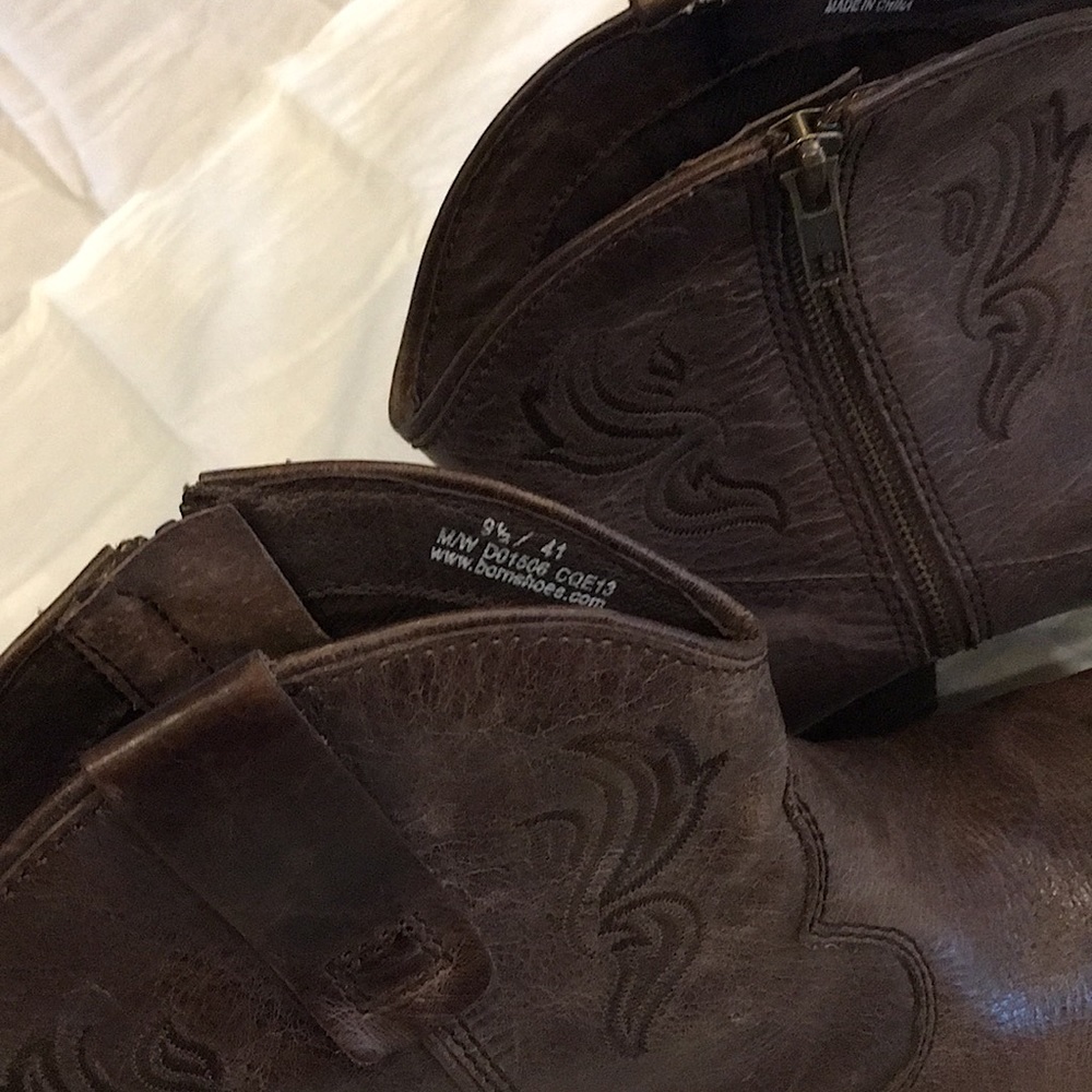 Born western style boot.